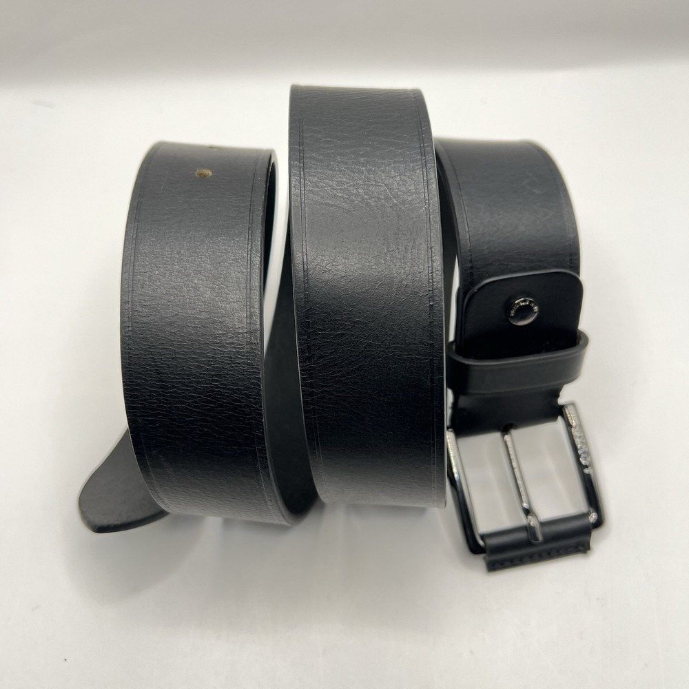 Levi's 100% Full Grain Bovine Leather Belt Sz 38 Black Made In Italy Timeless